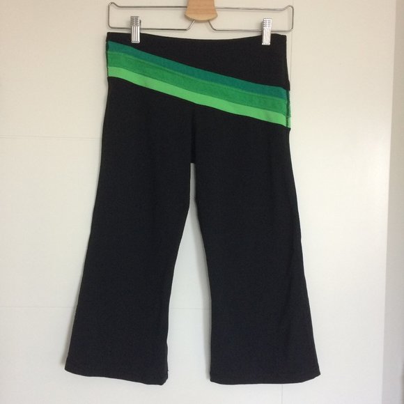 Lululemon Retro Rainbow Crop - Picture 3 of 9